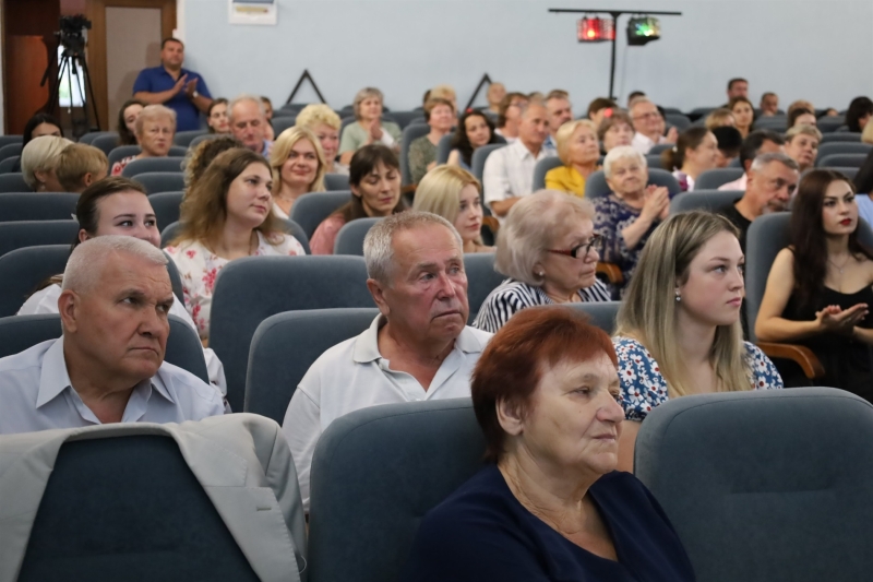 У Жмеринці працівників медицини привітали з професійним святом: відео