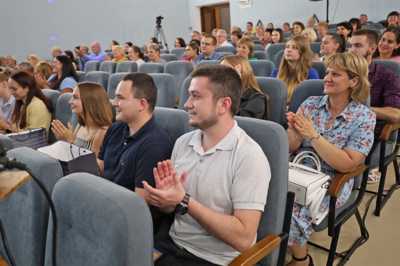 У Жмеринці працівників медицини привітали з професійним святом: відео