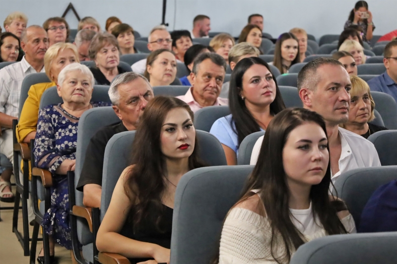 У Жмеринці працівників медицини привітали з професійним святом: відео