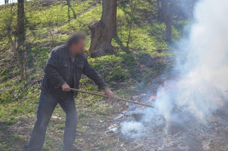 Якщо сусід палить траву: куди звертатися і який чекає штраф