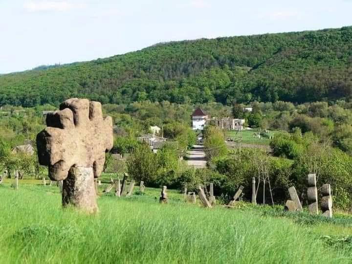 З аукціону продали гору, яка прилягає до заповідника Буша на Вінниччині