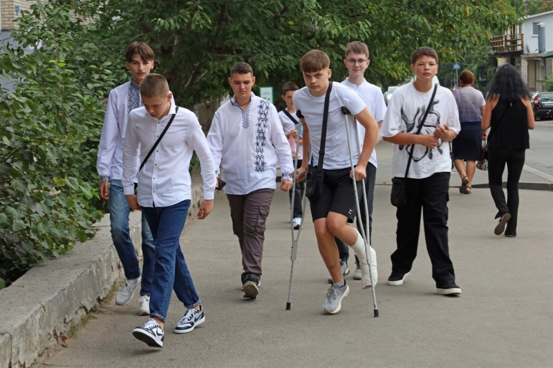 День Знань у Жмеринці: з вдячністю захисникам за 1 вересня