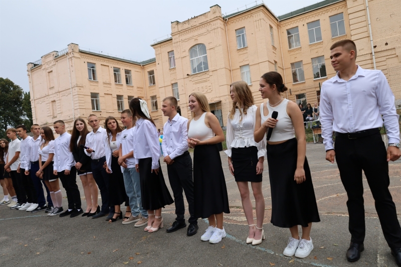 День Знань у Жмеринці: з вдячністю захисникам за 1 вересня