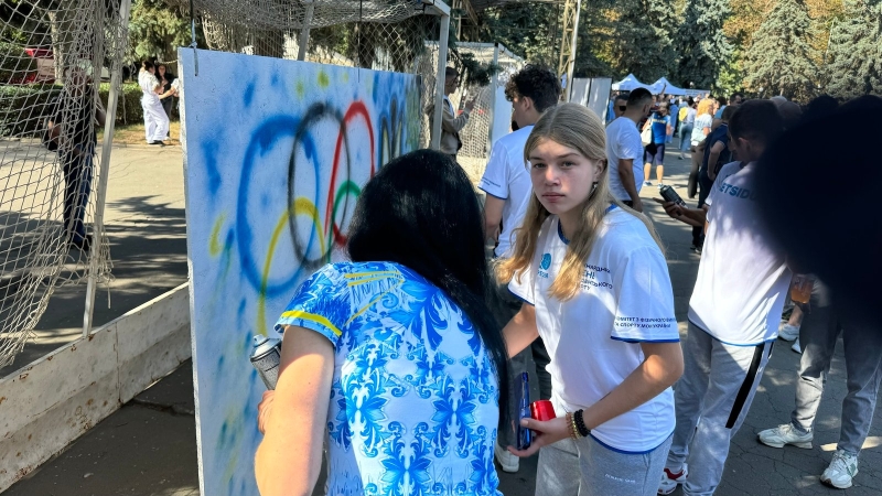 До Вінниці приїхали американці, які біжать марафон через всю Україну