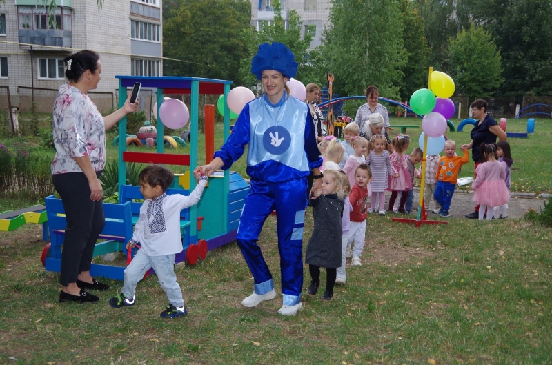 Маленькі мешканці Ладижина отримали новий майданчик для ігор