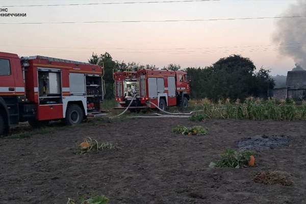 На Вінниччині уламки ворожої ракети зруйнували приватний будинок