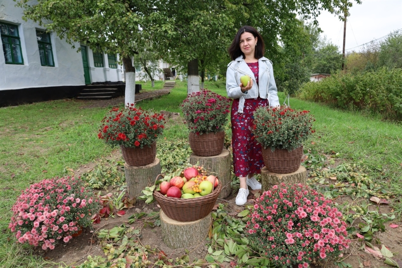 Побачення у таємничому саду влаштували у Жмеринці з нагоди професійного свята освітян