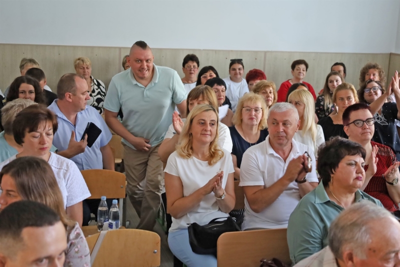 Серпнева конференція освітян у Жмеринці: обмін ідеями, досвідом та нагороди