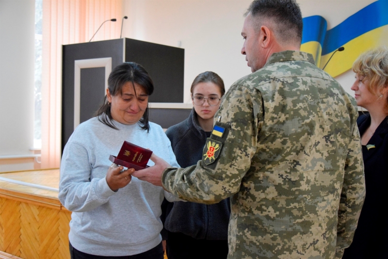 У День захисників України у Жмеринці родинам загиблим Героїв вручили державні нагороди (посмертно)