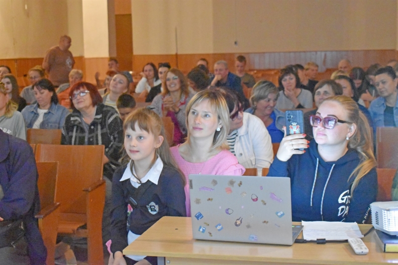 У Жмеринці показали виставу «Риби не плачуть»: історія акторки знищеного театру в Маріуполі