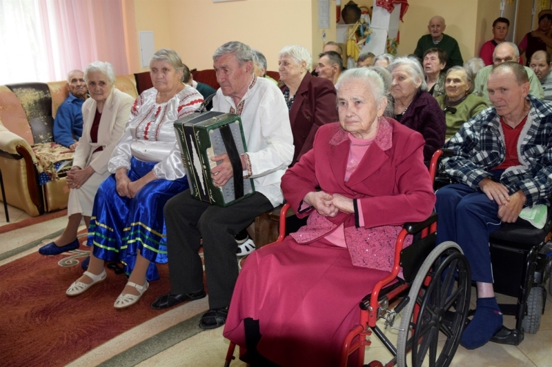 У Жмеринській громаді діють програми підтримки людей похилого віку: заклад «Турбота» в Браїлові