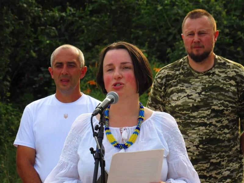 В Хмільницькому районі на місці пустиря волонтери облаштували Сквер Янголів