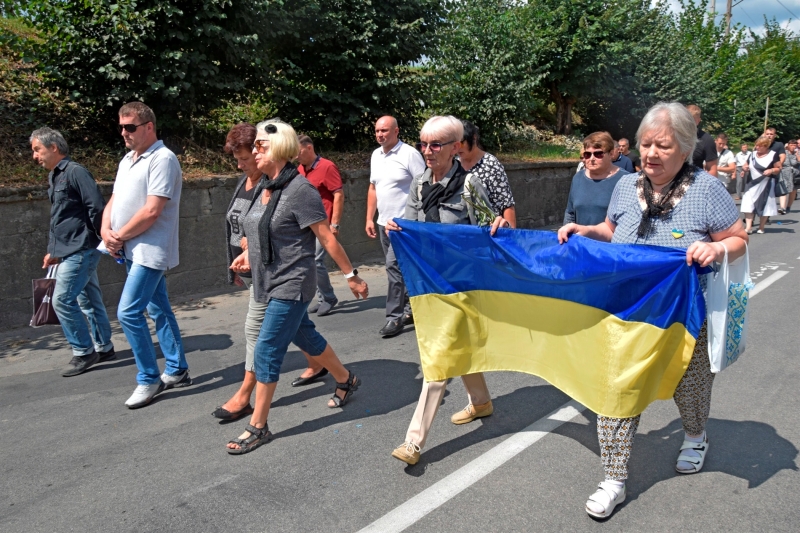 «Він не боявся куль і врятував мені життя»: побратими вшановують пам’ять Романа Радецького