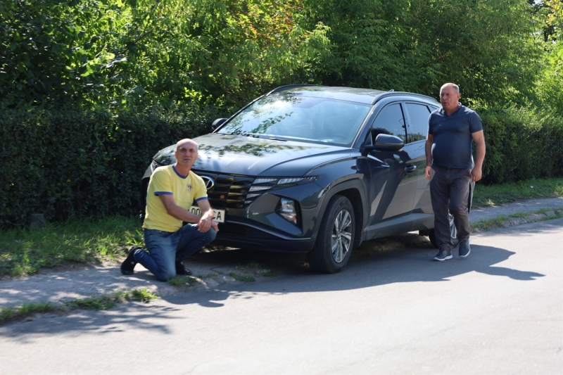 «Він не боявся куль і врятував мені життя»: побратими вшановують пам’ять Романа Радецького