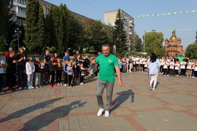 Жмеринка спортивна: на площі Миру відзначили спортсменів і подякували тренерам