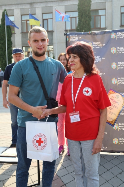 Жмеринка спортивна: на площі Миру відзначили спортсменів і подякували тренерам