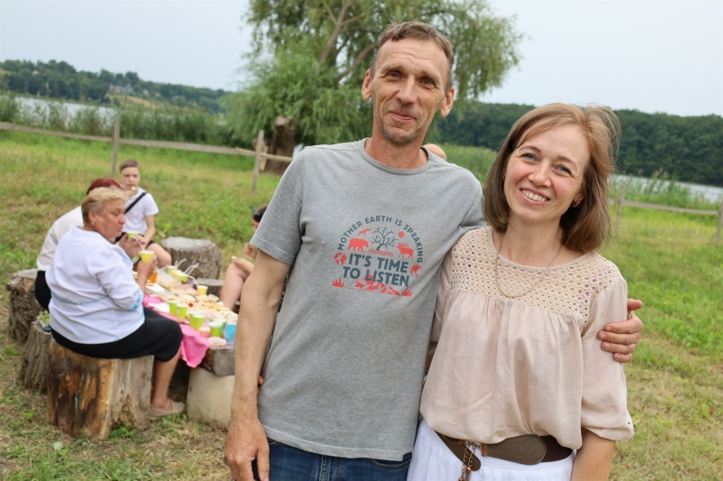 Молочна ферма кіз в селі Тартак Жмеринської громади: сім'я з Луганська виготовляє понад 20 видів сир