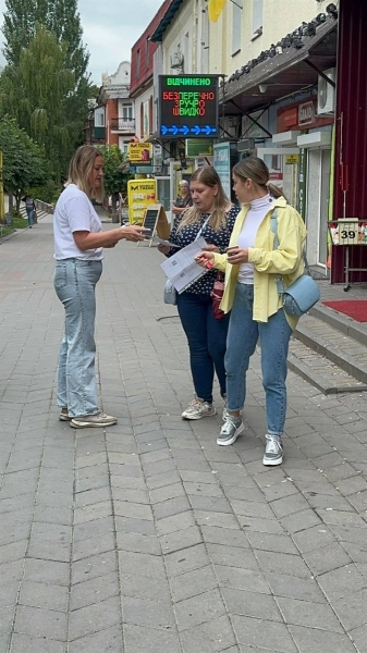 30 липня – День протидії торгівлі людьми: у Жмеринці інформують населення, як не стати жертвами