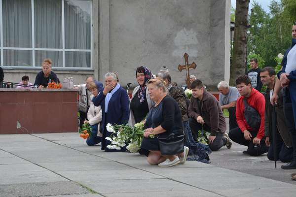 Сьогодні у Хмільнику віддали шану загиблому Герою Юрію Березі