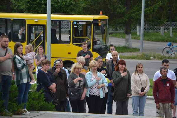 Сьогодні у Хмільнику віддали шану загиблому Герою Юрію Березі