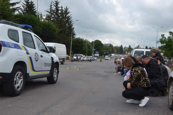 Сьогодні у Хмільнику віддали шану загиблому Герою Юрію Березі