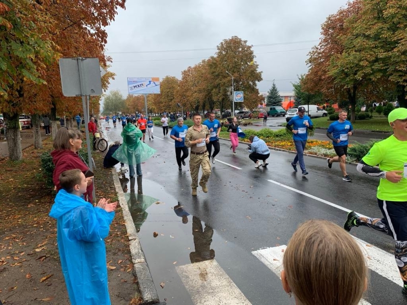 У Ладижині під час забігу Run 4 Victory зібрали гроші на РЕБ та встановлювали особисті рекорди