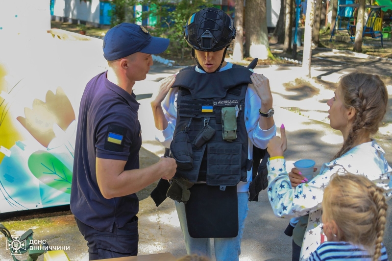 У таборі «Я – Маріуполь. Родина» вінницькі рятувальники провели безпековий захід