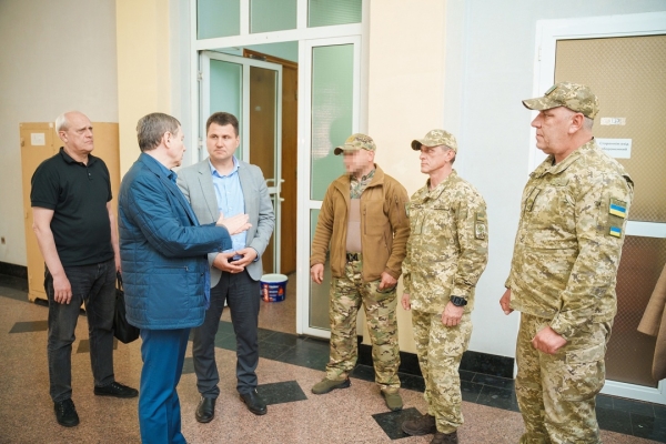 Вінницька громада передала прикордонникам понад 240 дронів і тепловізори